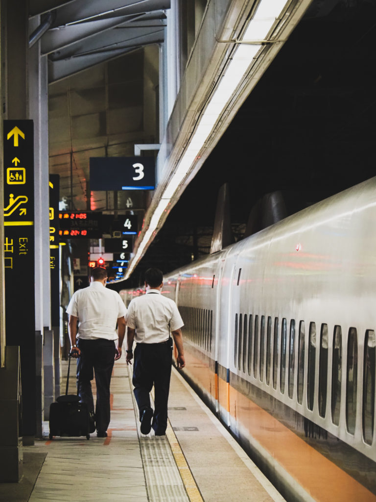 街拍台灣高雄-台灣高鐵